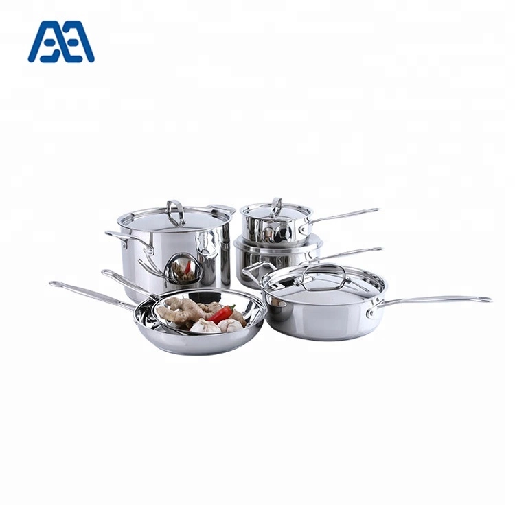 Different sizes stainless steel cooker set