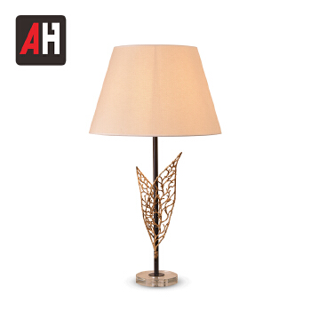 Unique Modern bedroom decorative design Leaves Shape Crystal table light For Home Decoration