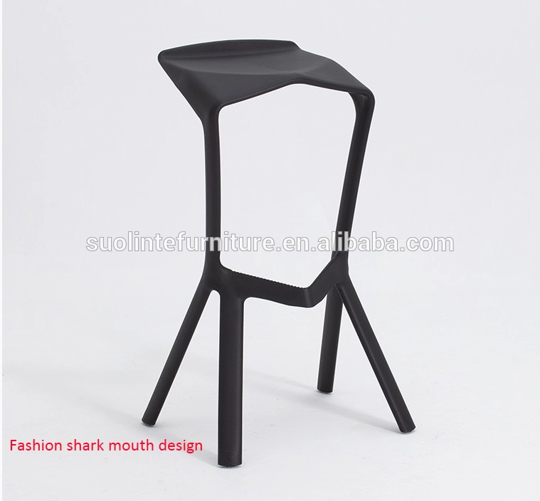 China Manufacturer Creative Stackable Bistro High Plastic Bar Stool Chair