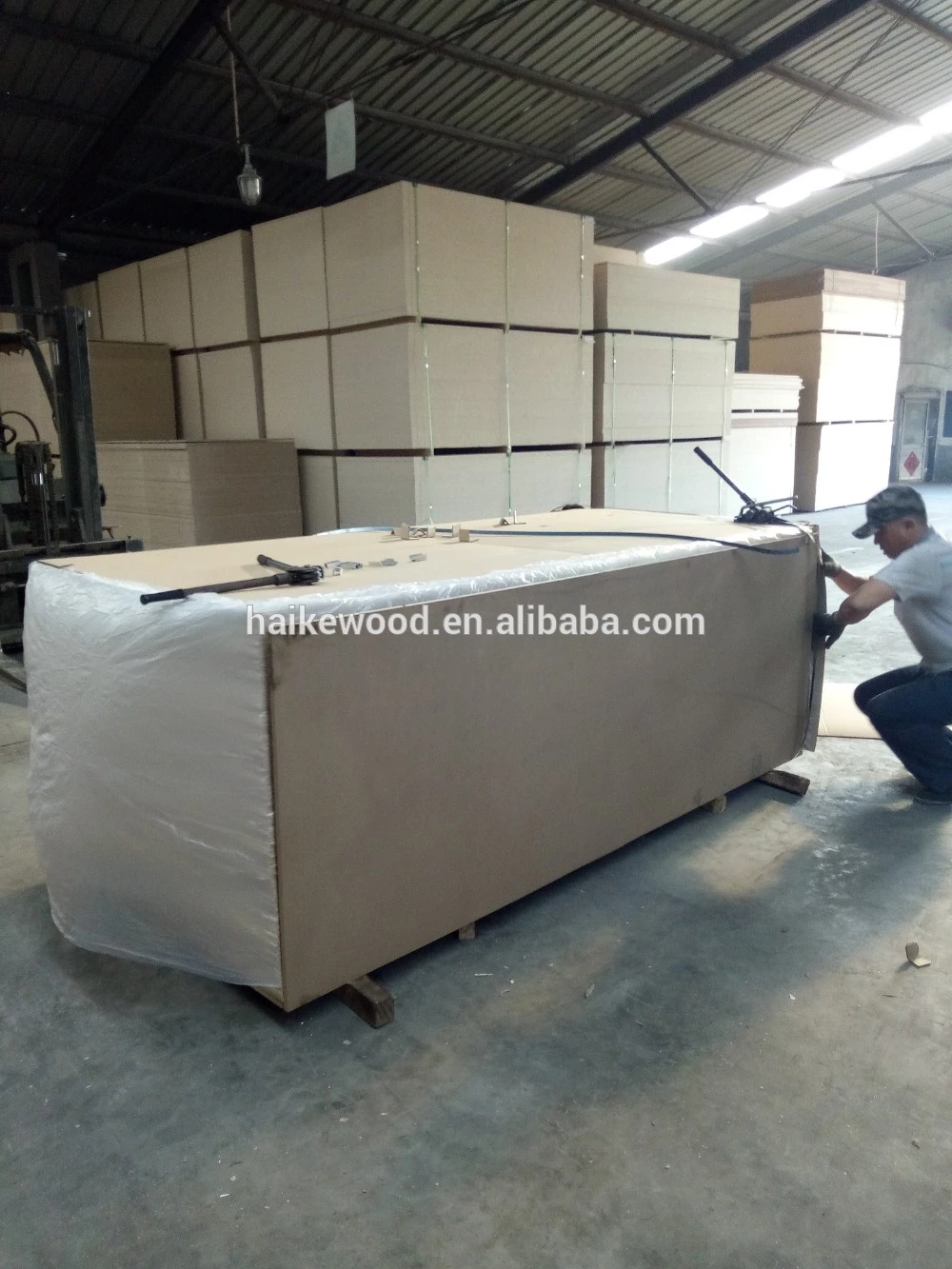 15mm melamine paper laminated particle board/chipboard for computer desk