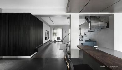 融合 | 墨色与春意的交织