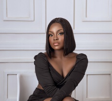 Amy Akinade(Design Director)